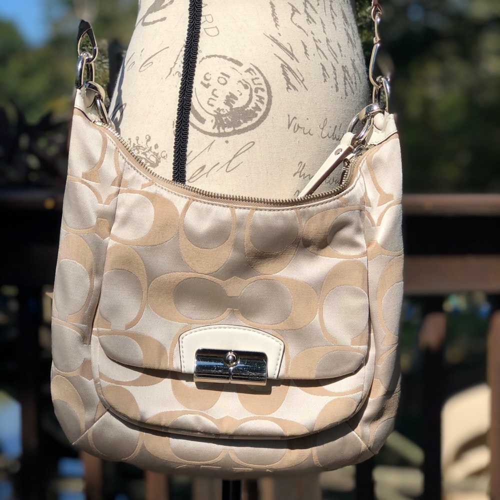 Coach purse 💯  authentic